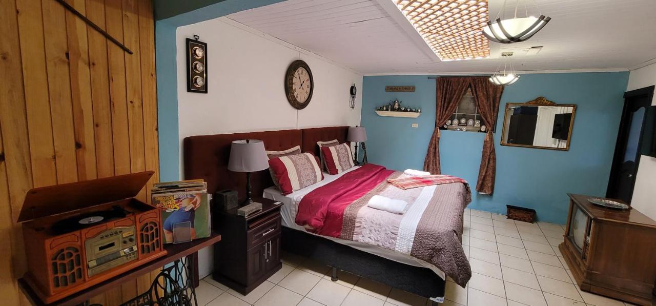 Hotel Vintage "Casa Las Flores" Реталулеу Екстер'єр фото