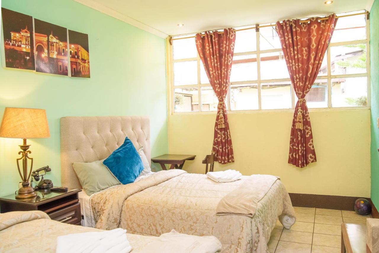 Hotel Vintage "Casa Las Flores" Реталулеу Екстер'єр фото