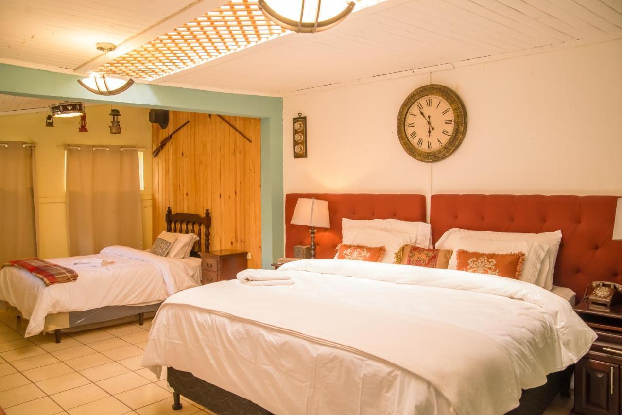 Hotel Vintage "Casa Las Flores" Реталулеу Екстер'єр фото