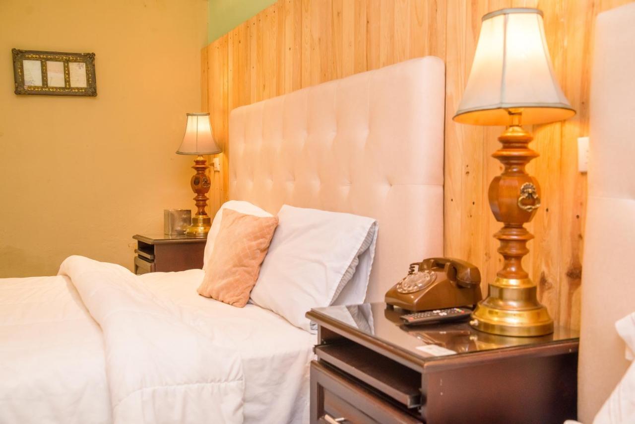 Hotel Vintage "Casa Las Flores" Реталулеу Екстер'єр фото