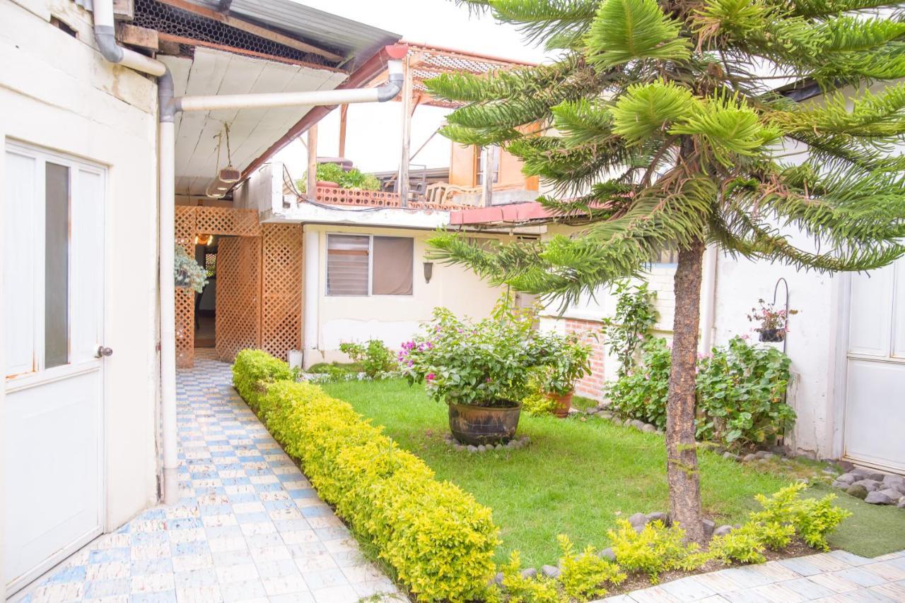 Hotel Vintage "Casa Las Flores" Реталулеу Екстер'єр фото