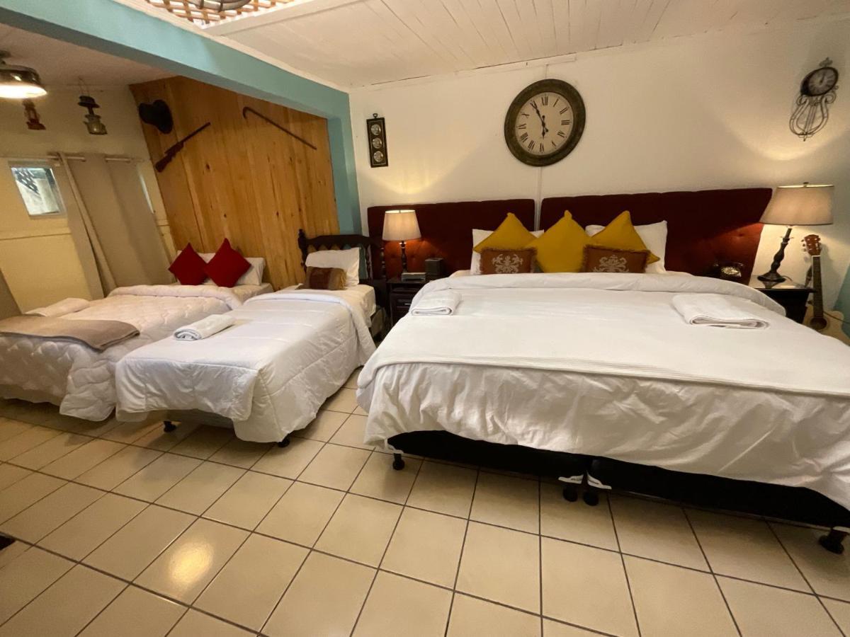 Hotel Vintage "Casa Las Flores" Реталулеу Екстер'єр фото