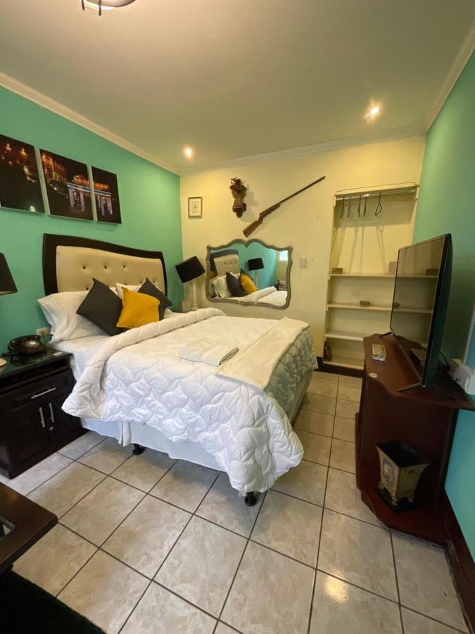 Hotel Vintage "Casa Las Flores" Реталулеу Екстер'єр фото