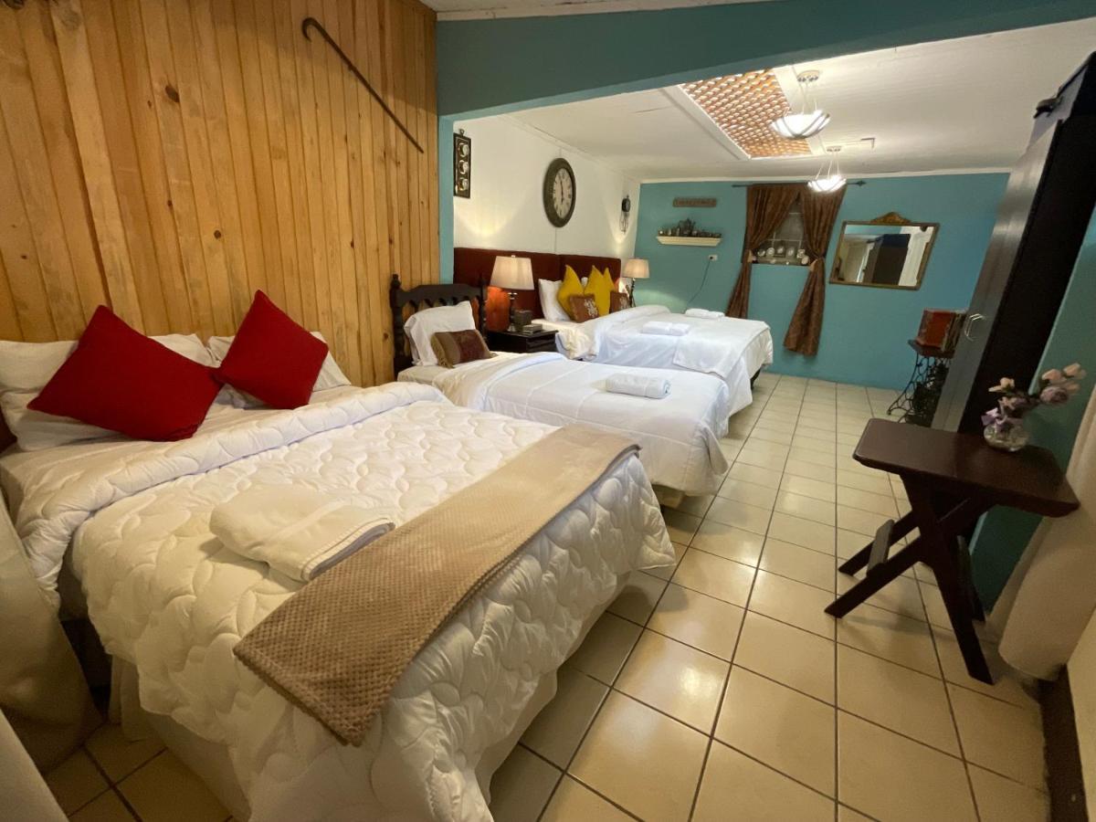 Hotel Vintage "Casa Las Flores" Реталулеу Екстер'єр фото
